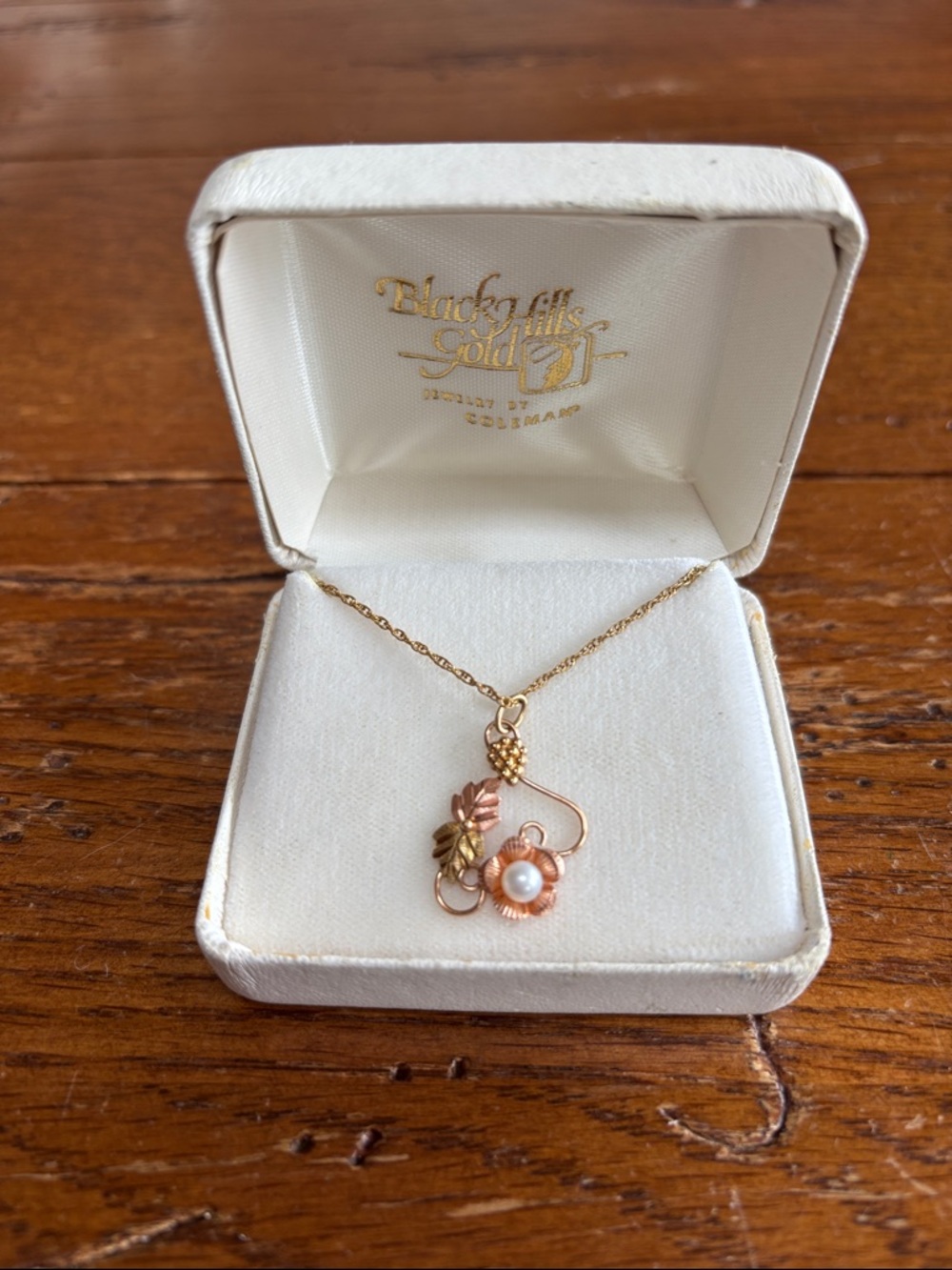 Black Hills Gold 10k Rose Pearl Leaves Pendant Necklace by Colman New in Box